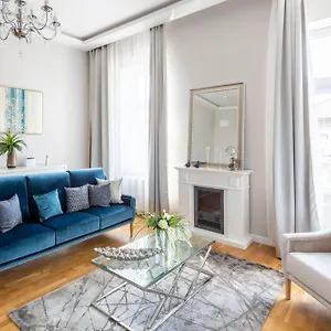 https://luxurious-bajcsy-apartment-in-the-heart-of-budapest.inbudapesthotels.com
