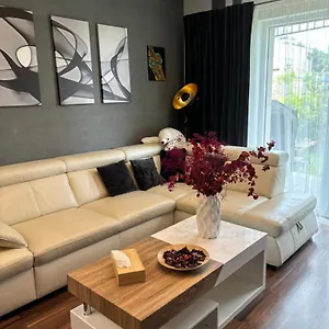  Apartament Krejcarek Garden